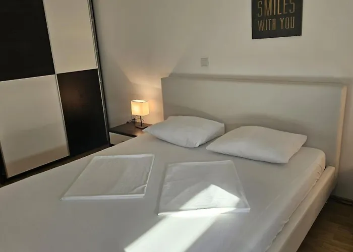 Damir 1 By Guide Apartman *